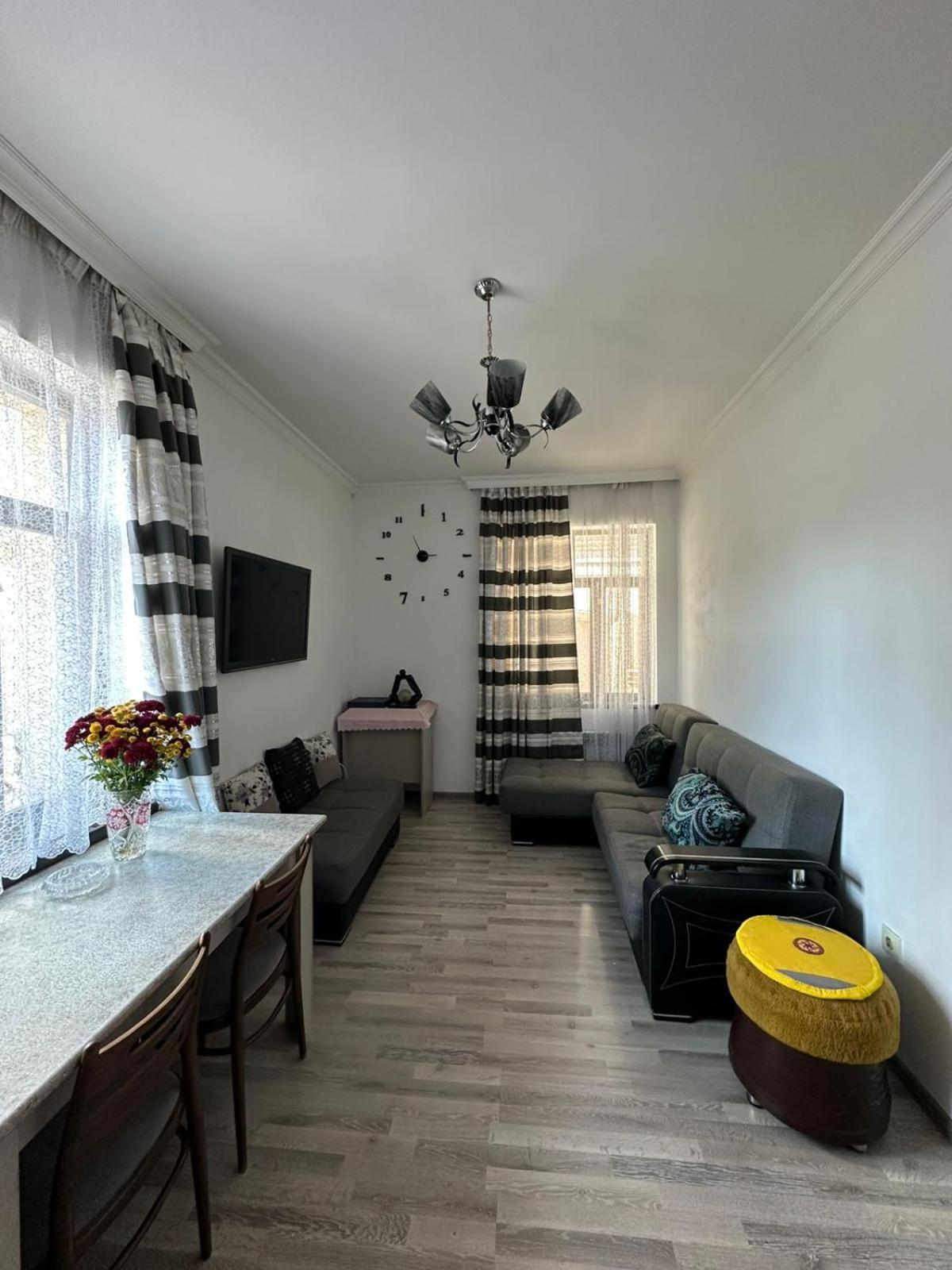 Hellobaku Apartment In Old City Bagian luar foto