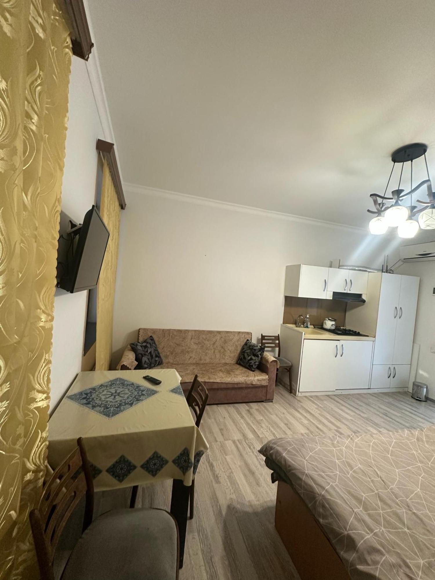 Hellobaku Apartment In Old City Bagian luar foto